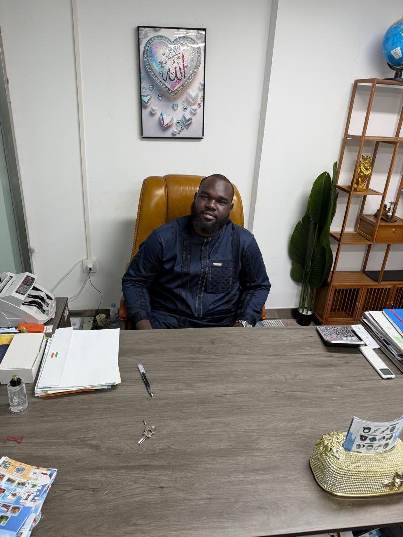Portrait de Issaka Kadri Smail, Président-Directeur Général de SIK Universal Services